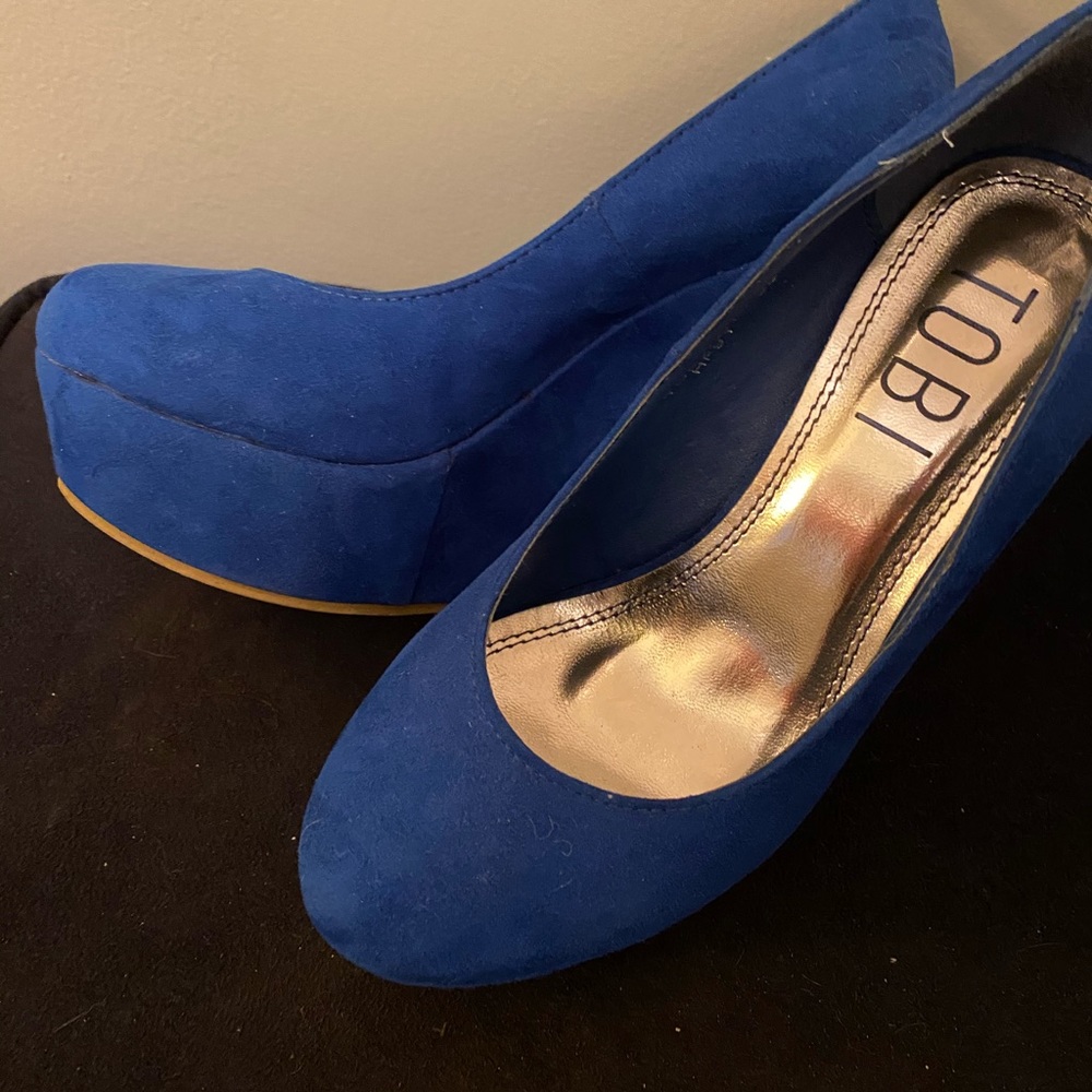 TOBI Sapphire wedges